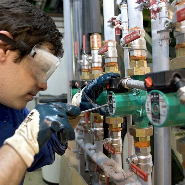 Reformas, climatización, mantenimiento de instalaciones y montaje de estructuras