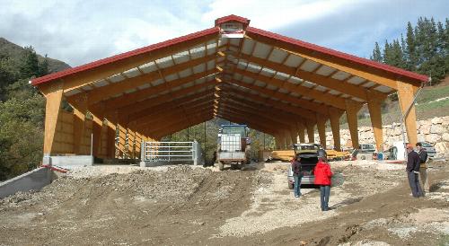 Zurtek gizarteratze-enpresa bat da, eta zura eta haren deribatuak lantzen ditu, kalitatezko eta diseinuko altzariak eta instalazioak eginez, bai material tradizionalekin bai berritzaileekin.
Etxeko zein merkataritzako lokal, bulego eta enpresa eraik